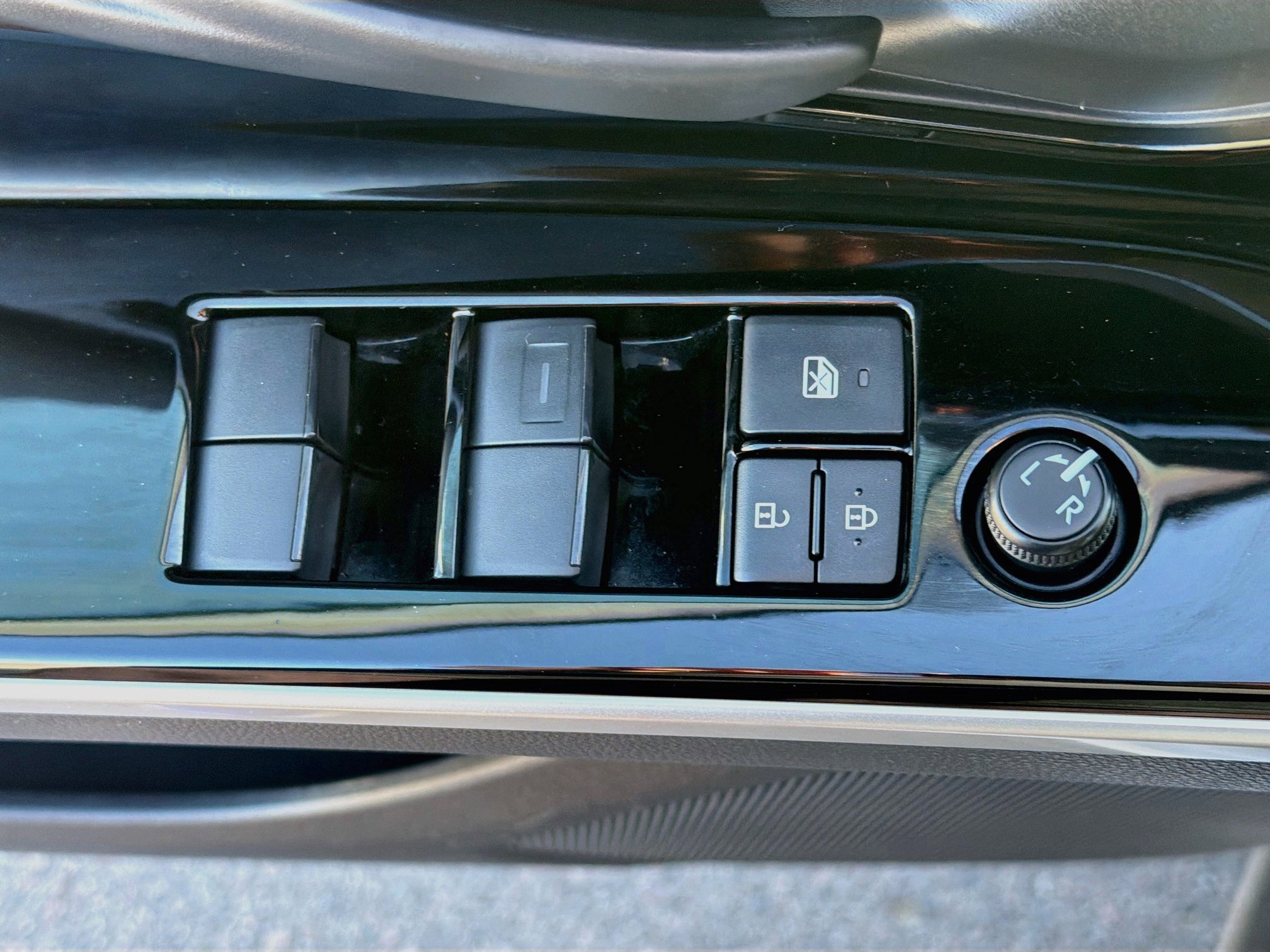 Used 2024 Toyota bZ4X AWD w/ Weather Package image 15