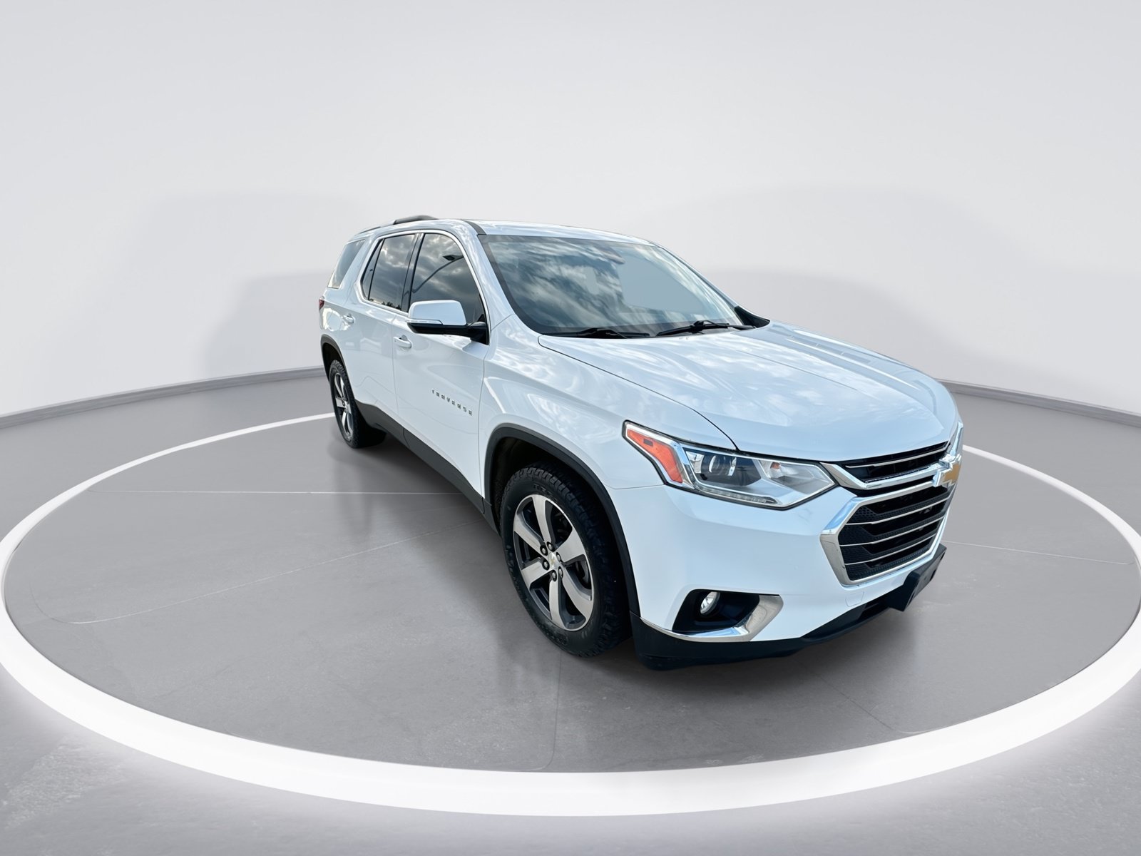 Certified 2018 Chevrolet Traverse LT AWD/4WD image 2
