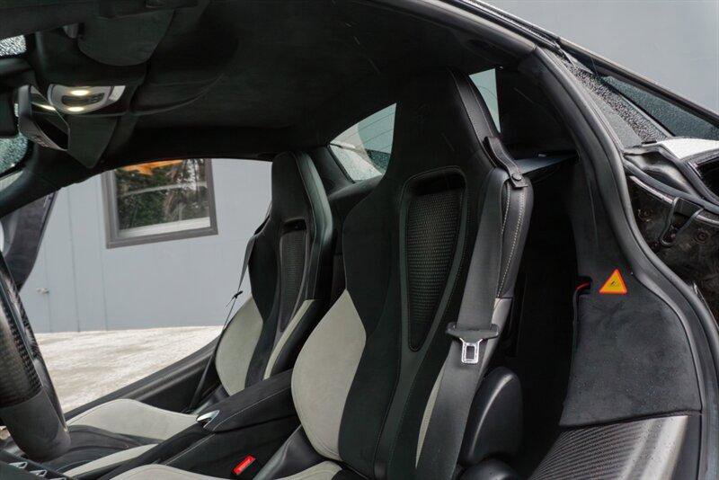 Used 2024 McLaren 750S Spider image 53