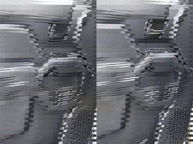 Used 2024 Toyota Tacoma SR image 23