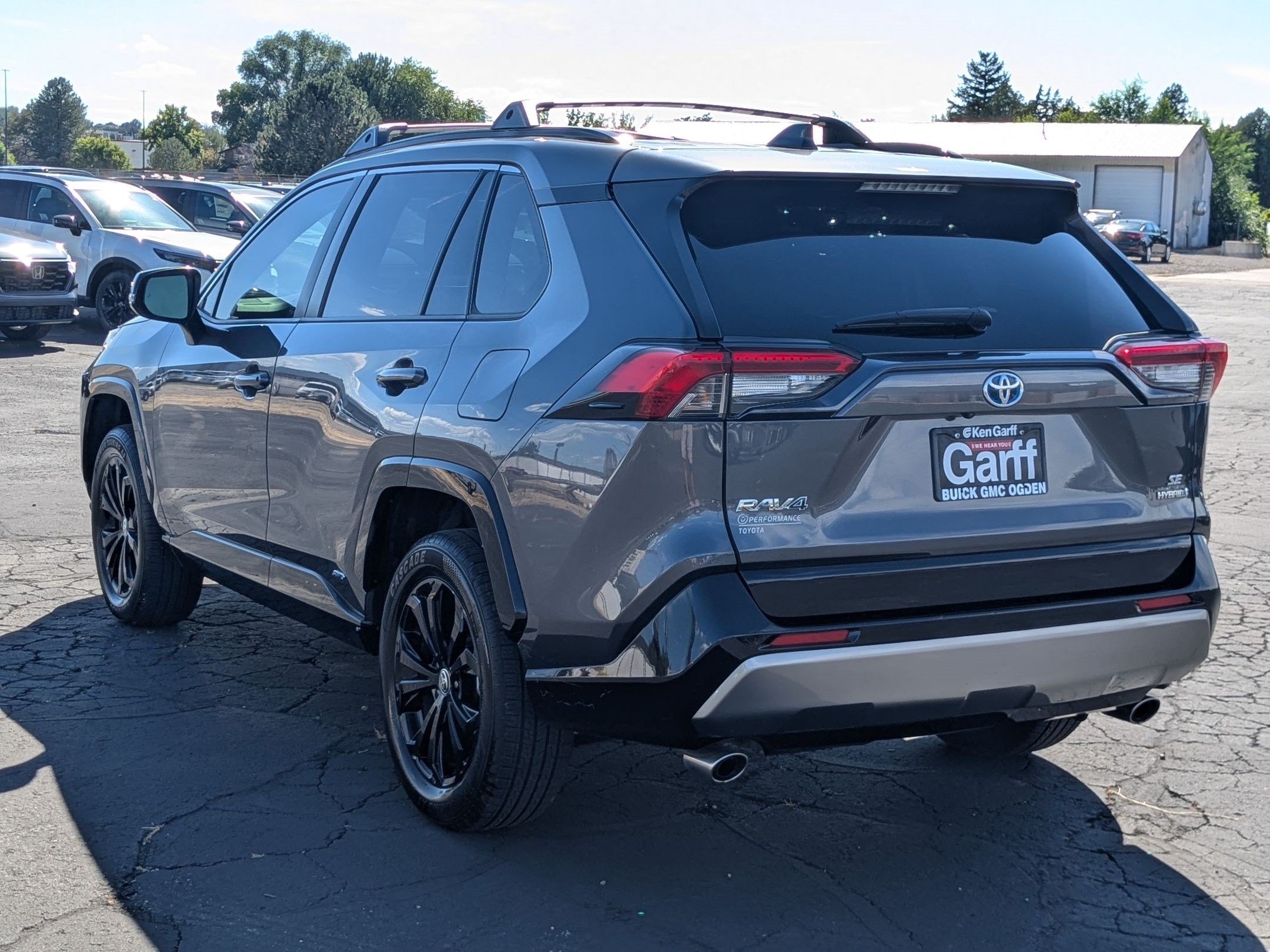 Used 2024 Toyota RAV4 SE w/ Convenience Package AWD/4WD image 5