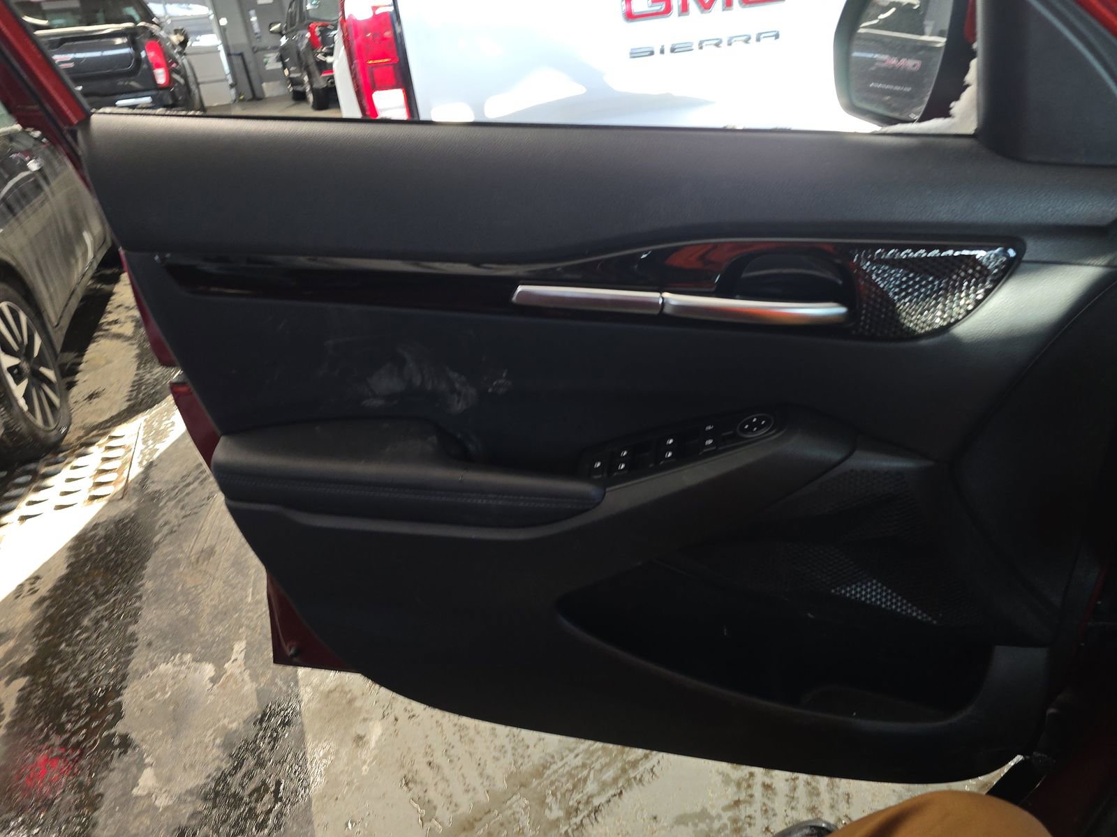 Used 2023 Kia Seltos S w/ Navigation Package image 9