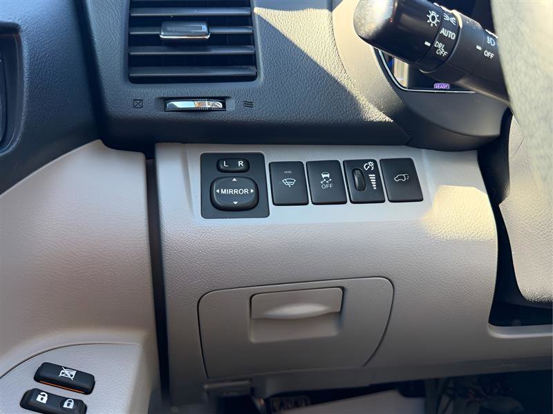 Used 2013 Toyota Highlander Limited image 19