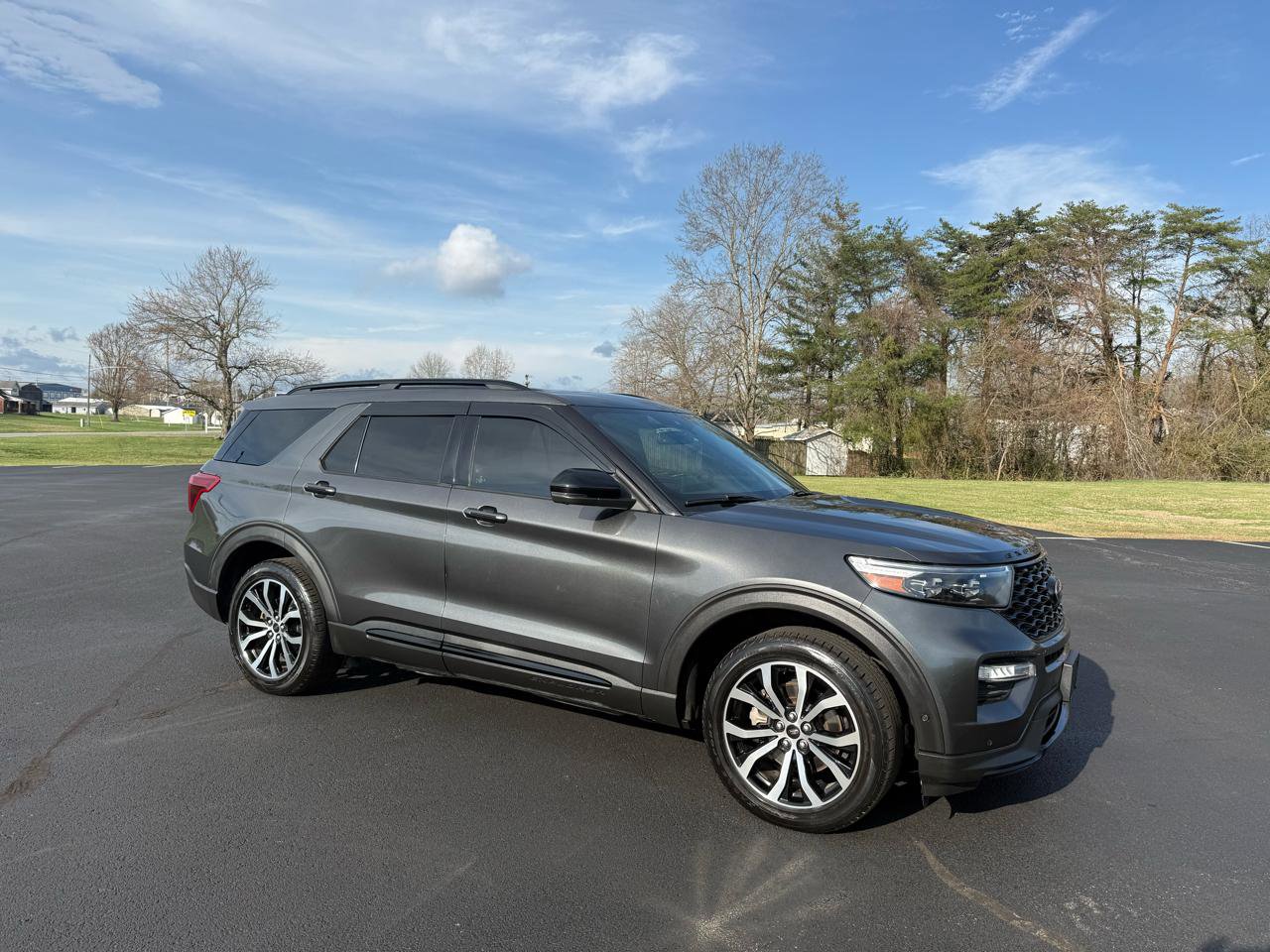 Used 2020 Ford Explorer ST w/ Premium Technology Package image 6