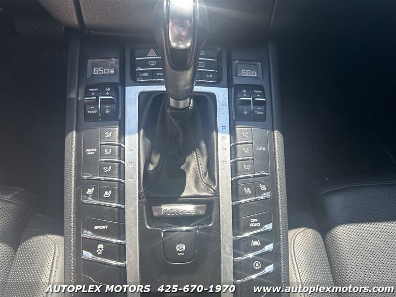 Used 2017 Porsche Macan AWD/4WD image 34