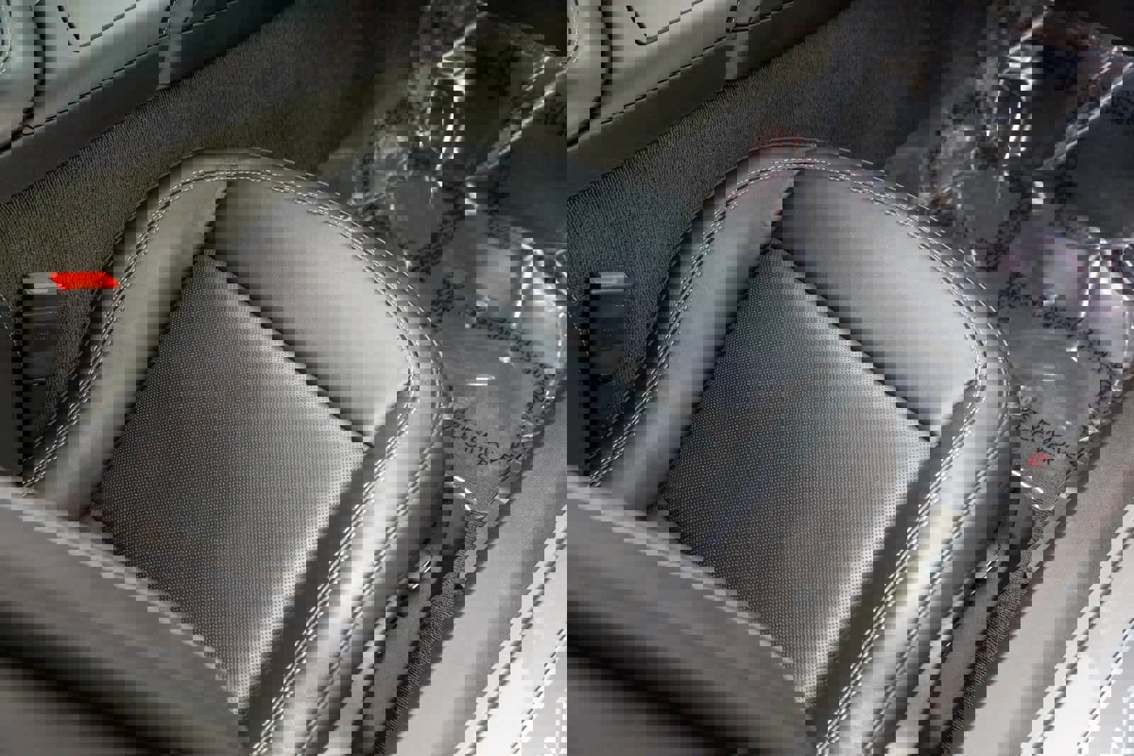 Used 2015 Chevrolet Corvette Z06 w/ 3LZ Preferred Equipment Group image 44