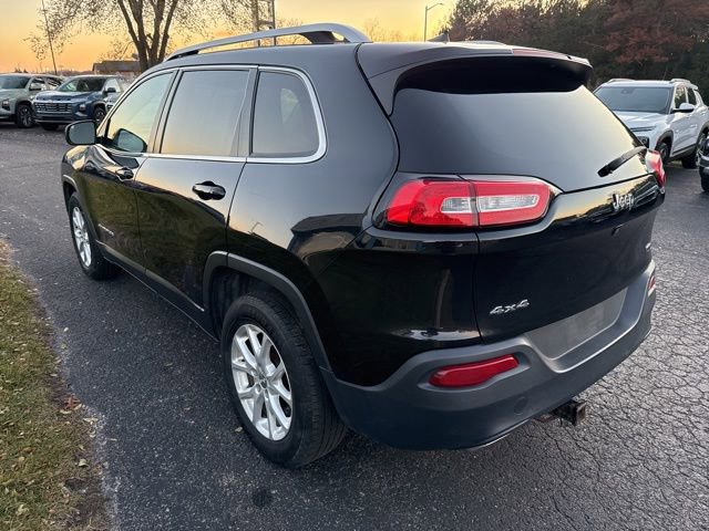 Used 2016 Jeep Cherokee Latitude AWD/4WD image 8