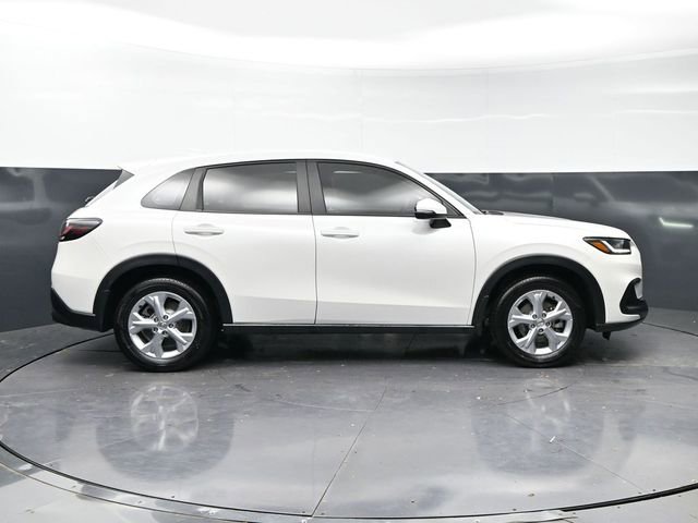 Used 2025 Honda HR-V LX image 4
