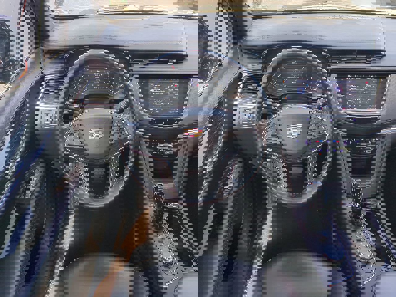 Used 2020 Cadillac XT5 Premium Luxury image 15