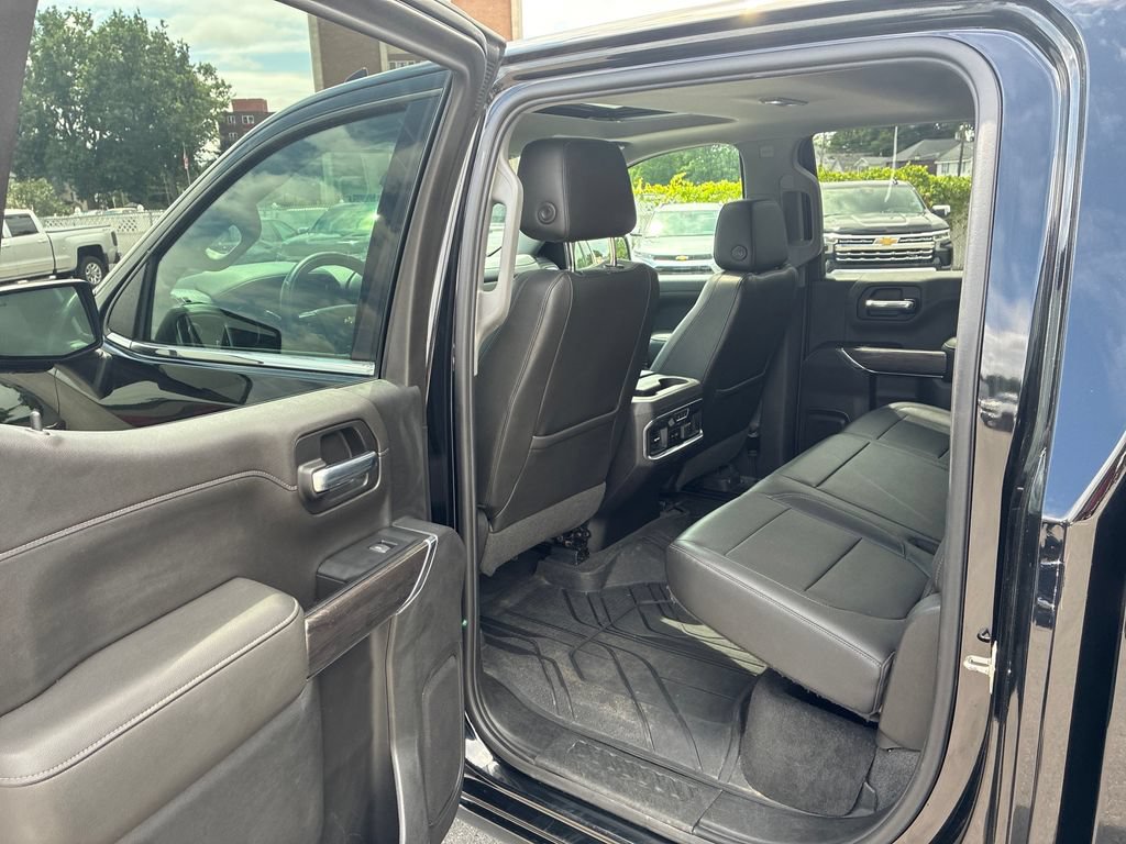Used 2019 Chevrolet Silverado 1500 LTZ w/ LTZ Premium Package AWD/4WD image 26