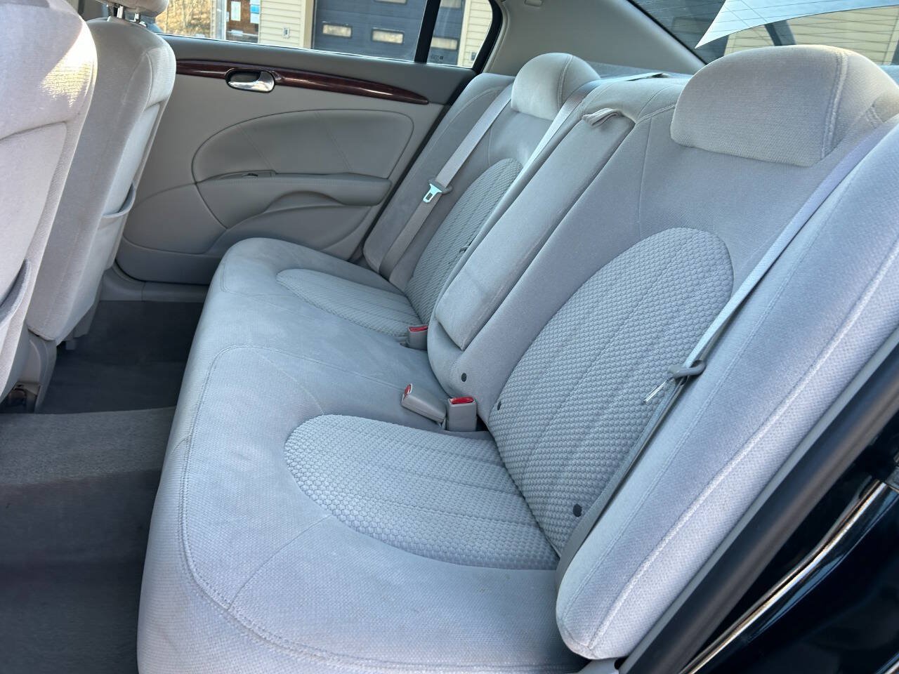Used 2009 Buick Lucerne CX FWD image 21