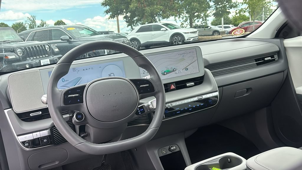 Used 2024 Hyundai Ioniq 5 SE AWD/4WD image 13