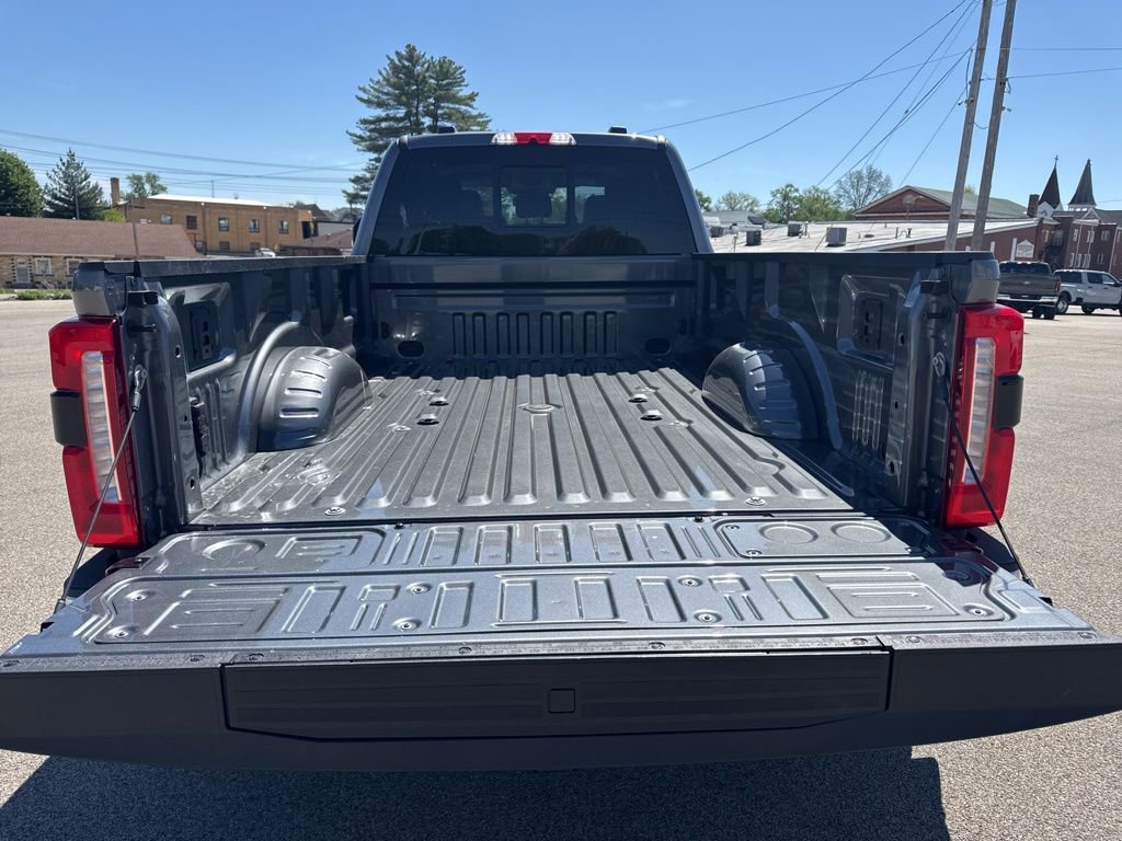 Used 2025 Ford F450 Lariat w/ Lariat Ultimate Package AWD/4WD image 8