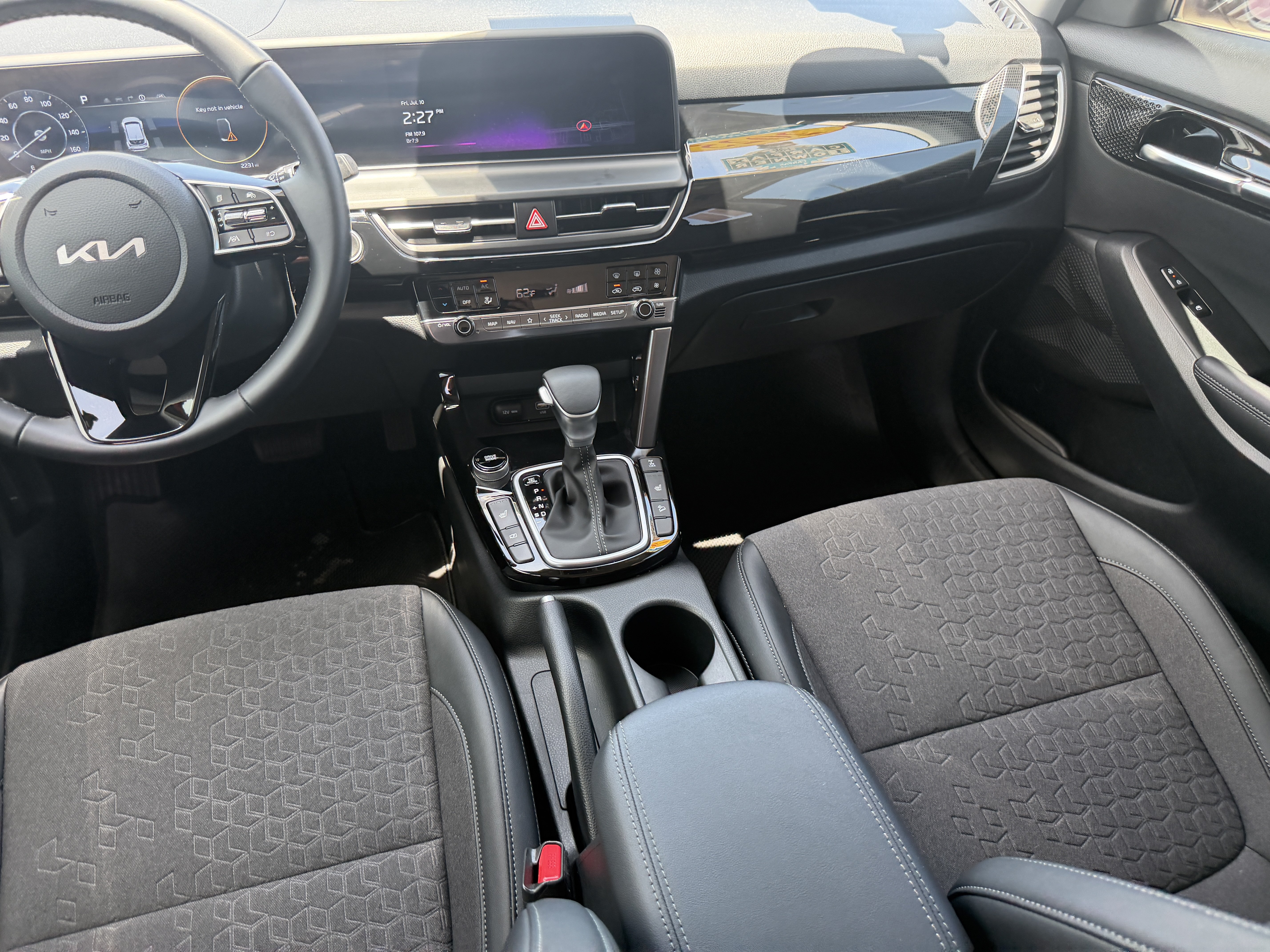Certified 2025 Kia Seltos X-Line AWD/4WD image 14