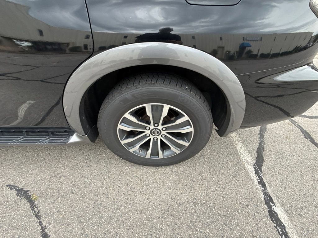 Used 2020 Nissan Armada SL w/ Premium Package AWD/4WD image 4