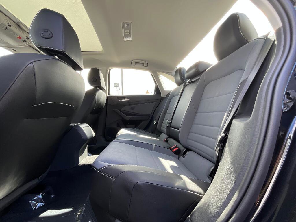 New 2026 Volkswagen Jetta SE image 13
