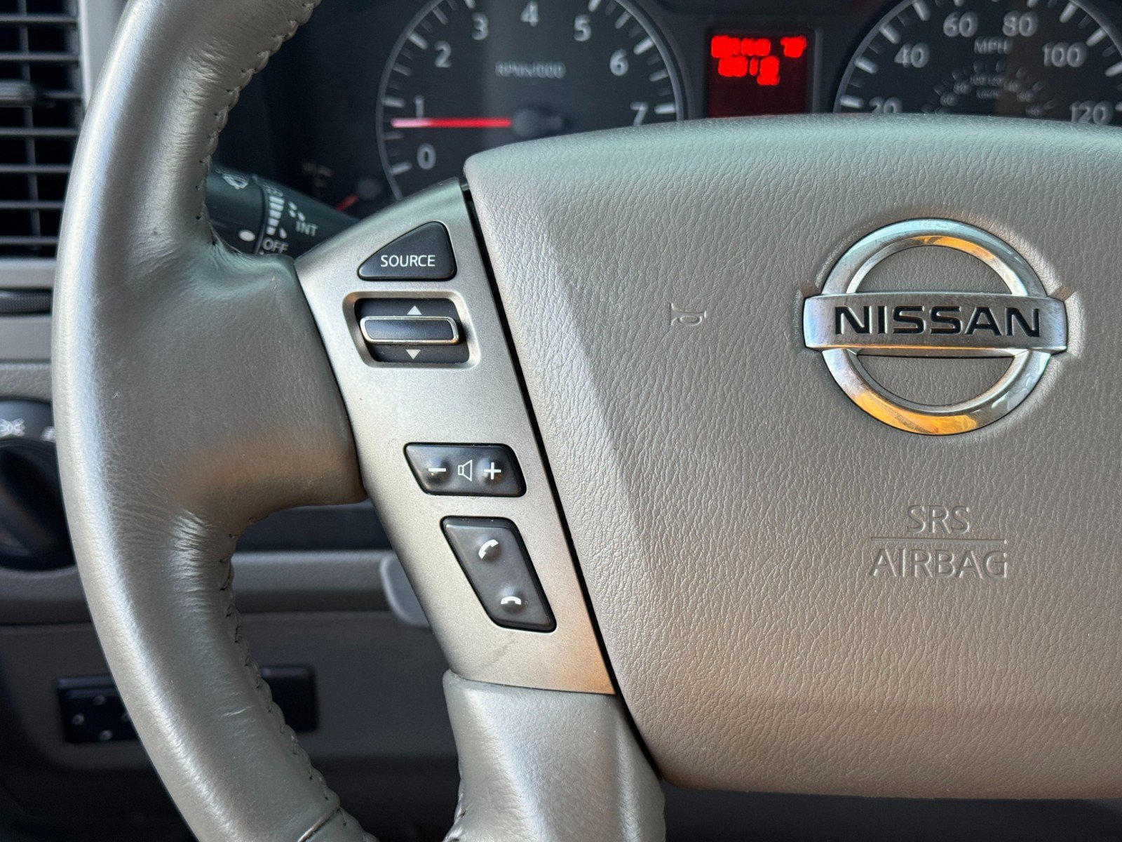 Used 2018 Nissan NV 3500 SL image 19