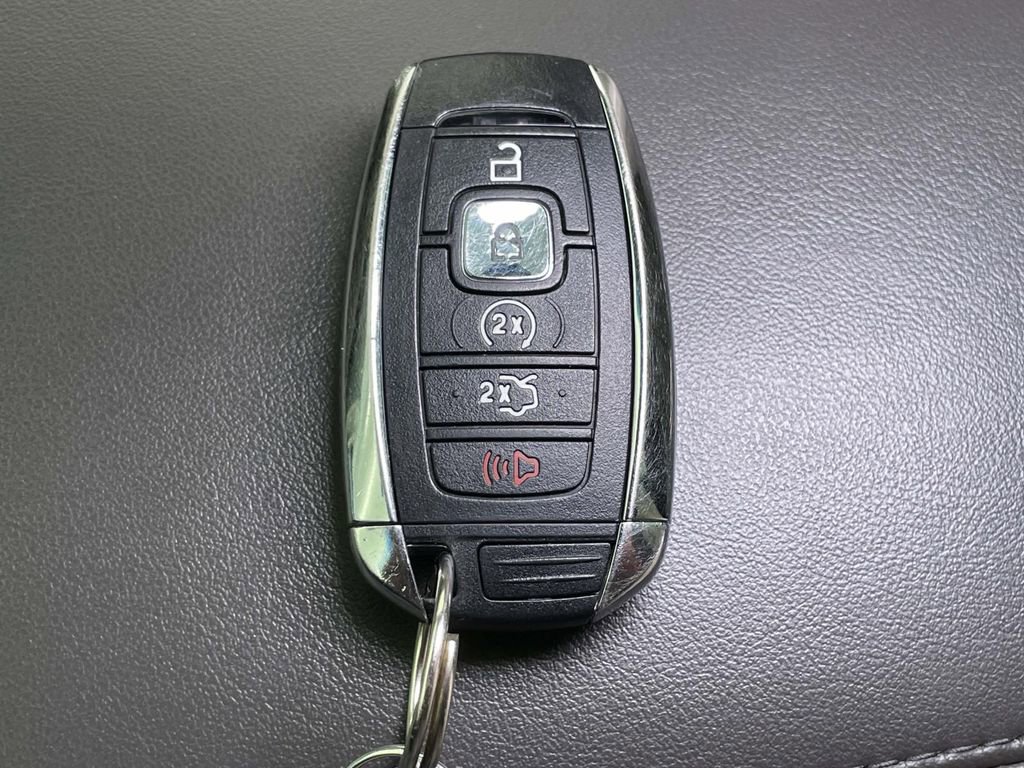 Used 2019 Lincoln Nautilus Reserve AWD/4WD image 38