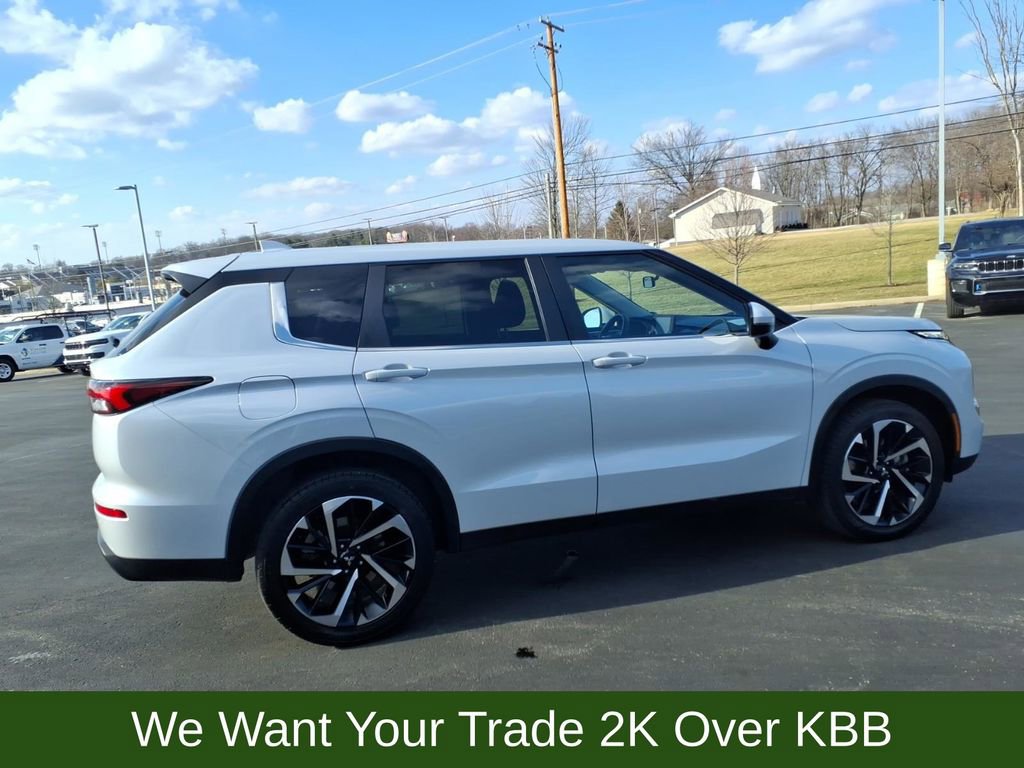 Used 2022 Mitsubishi Outlander ES AWD/4WD image 6