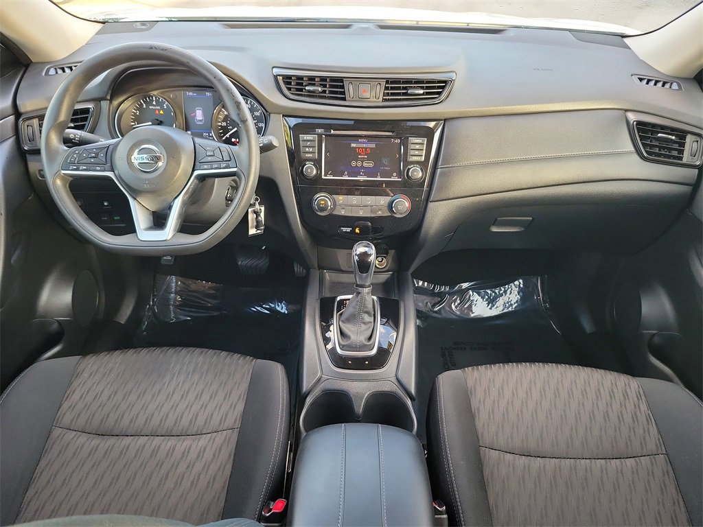 Certified 2020 Nissan Rogue S image 9