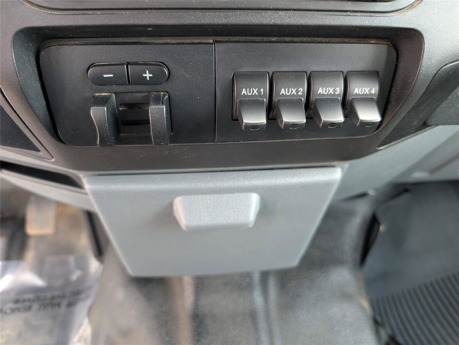 Used 2014 Ford F450 XL w/ Power Equipment Group image 13