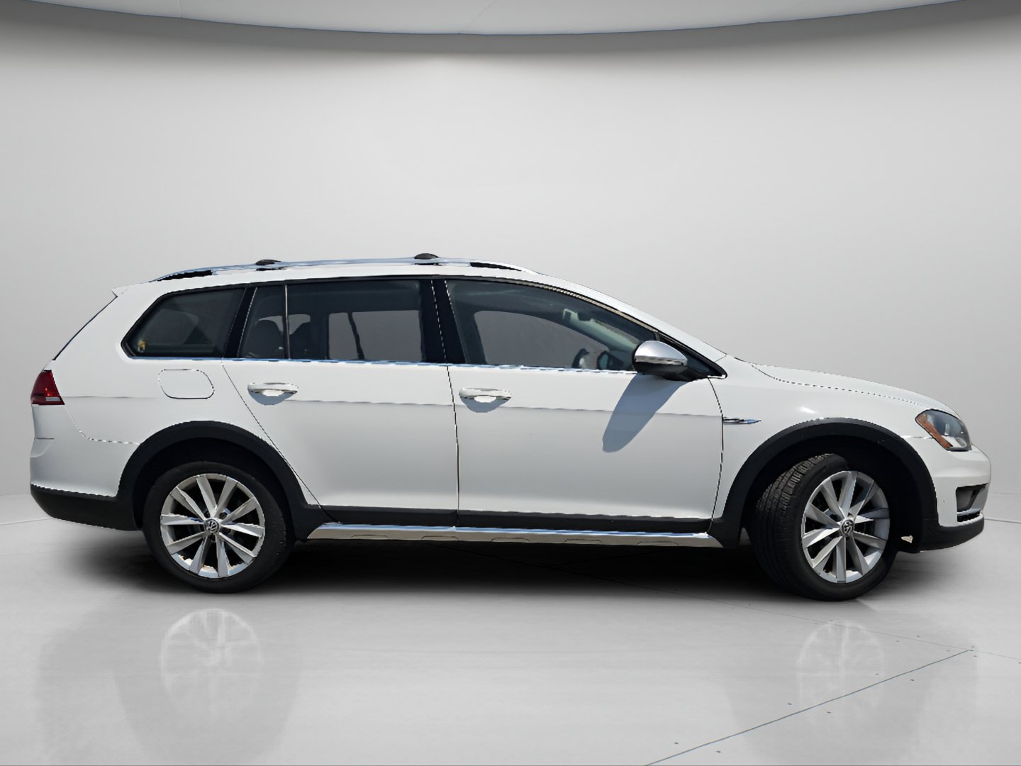 Used 2017 Volkswagen Golf Alltrack S AWD/4WD image 23