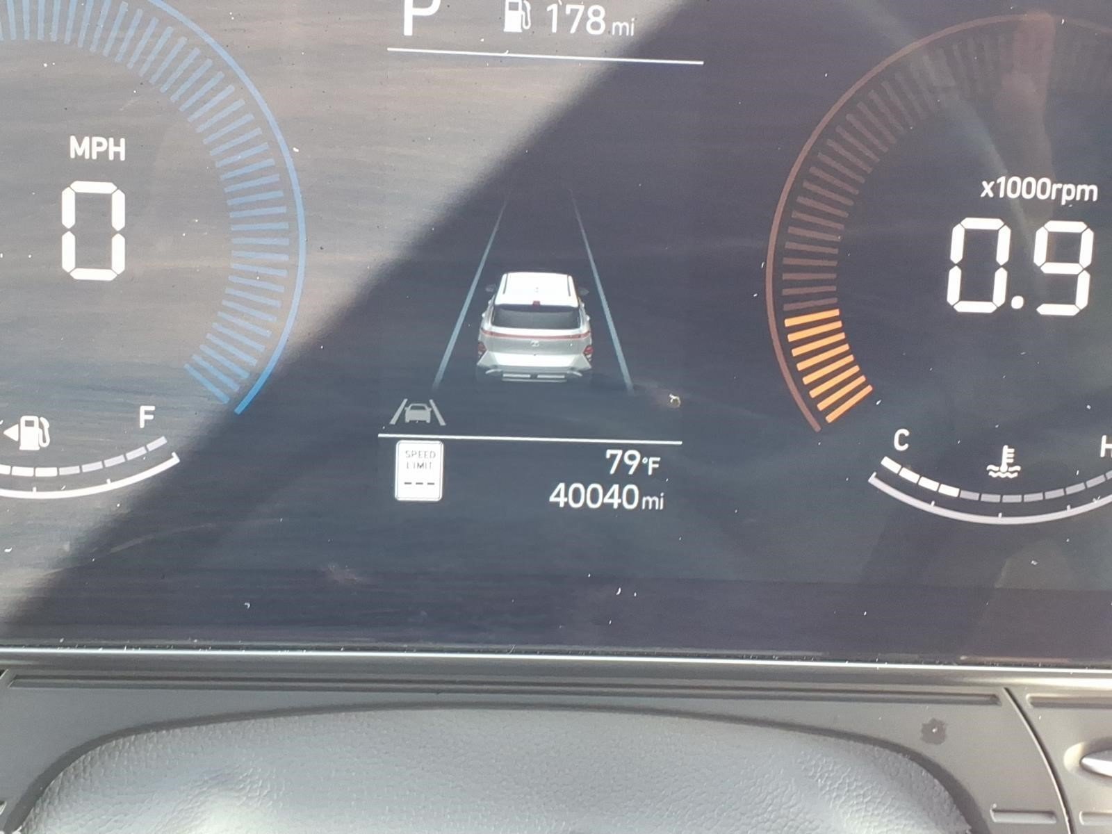 Used 2025 Hyundai Kona SEL AWD/4WD image 24