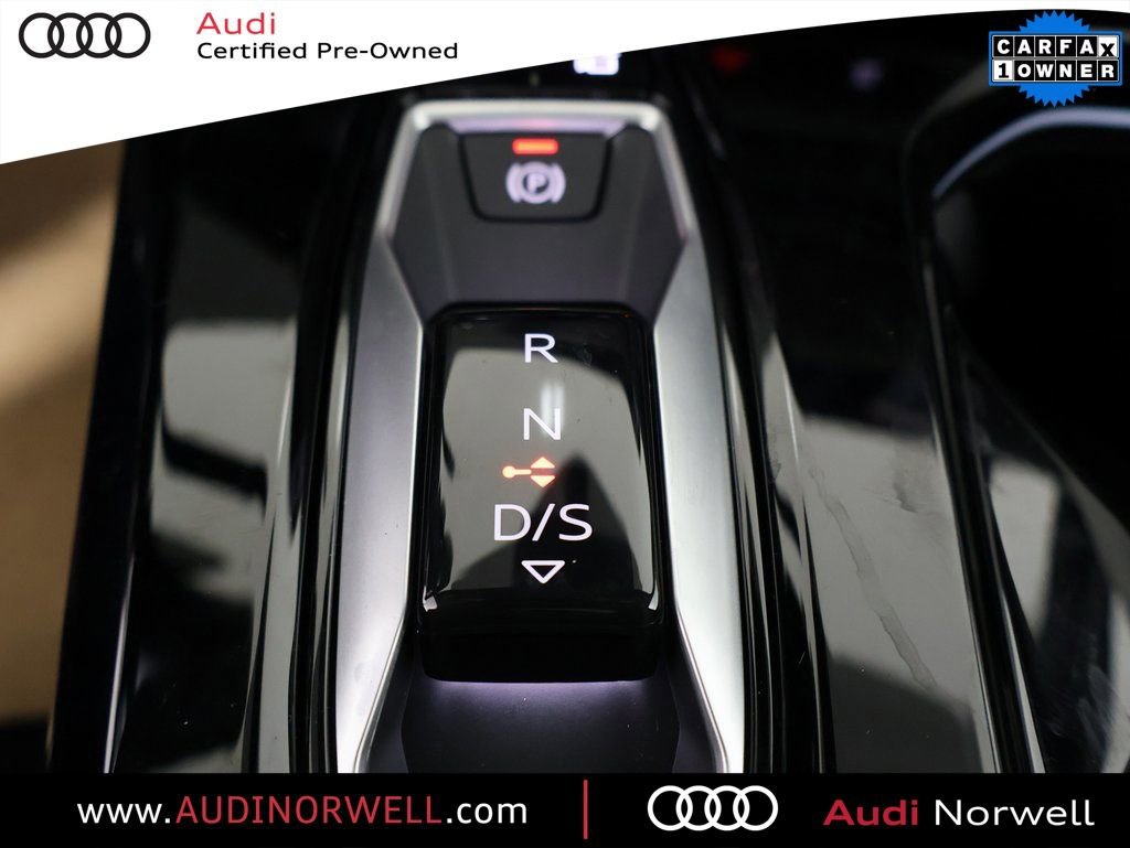 Certified 2025 Audi Q5 Prestige image 3