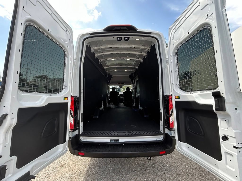New 2026 Ford Transit 250 148 High Roof w/ Load Area Protection Package RWD image 28