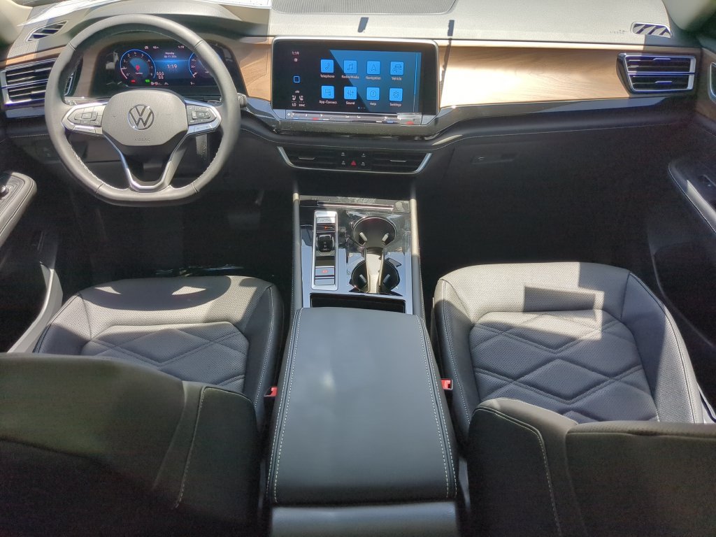 New 2026 Volkswagen Atlas SE FWD image 13