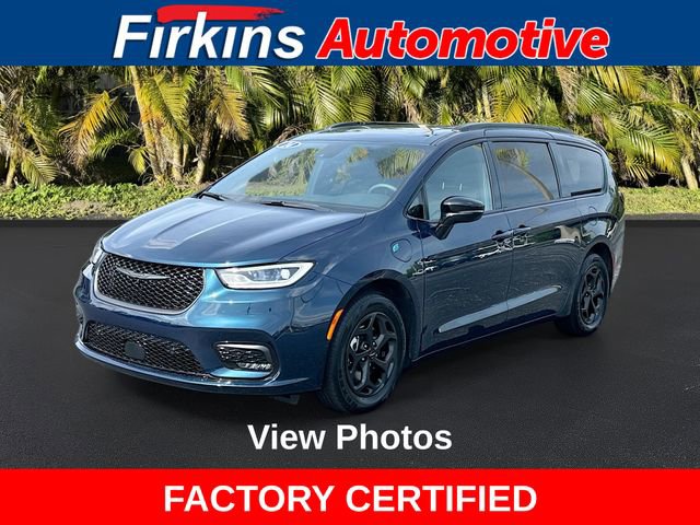 Used 2024 Chrysler Pacifica Premium
