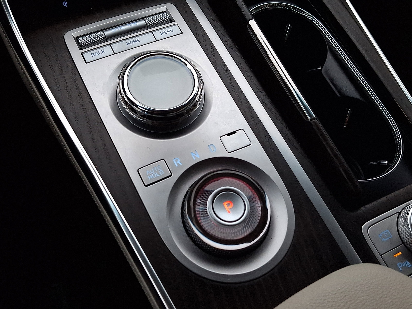 Certified 2023 Genesis GV80 2.5T image 14