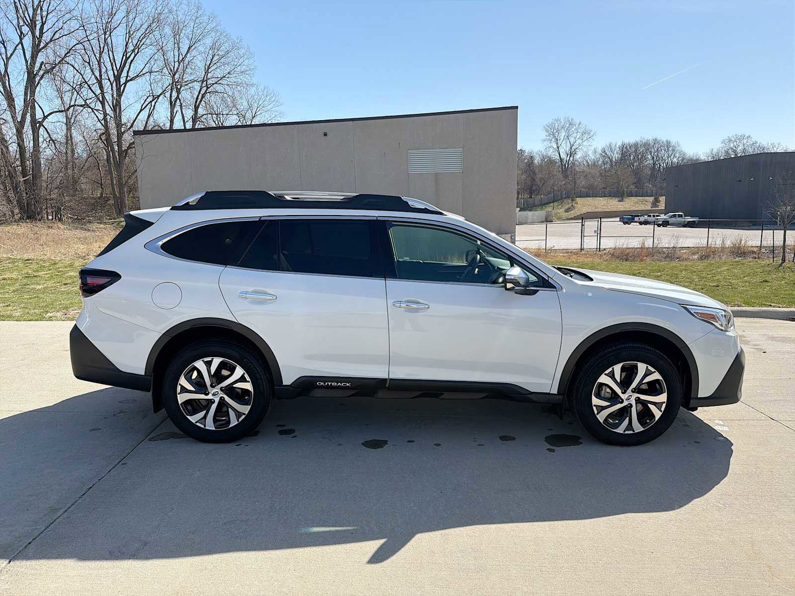 Used 2022 Subaru Outback Touring image 7