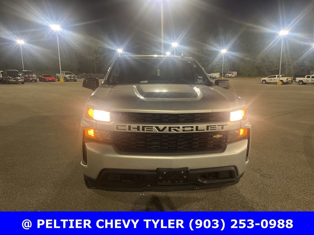 Used 2020 Chevrolet Silverado 1500 Custom w/ Custom Value Package RWD image 2