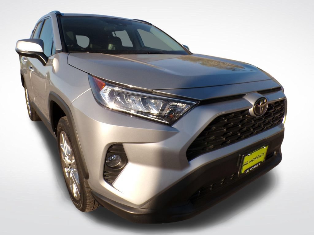 Used 2019 Toyota RAV4 XLE Premium w/ Cold Weather Package AWD/4WD image 10