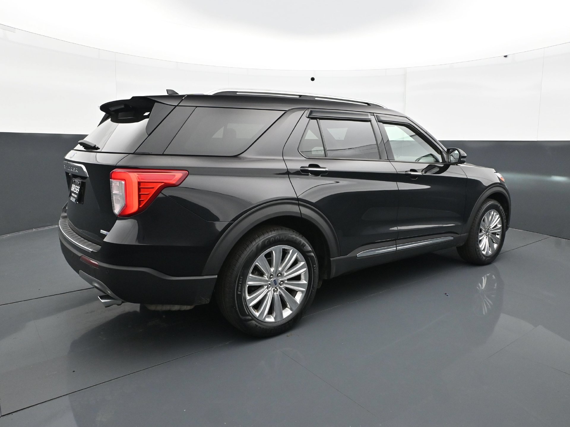 Used 2020 Ford Explorer Limited AWD/4WD image 7