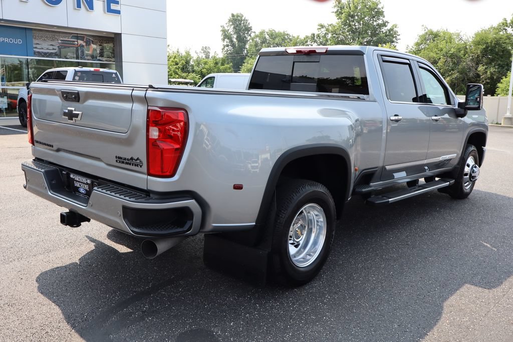 Used 2026 Chevrolet Silverado 3500 High Country w/ High Country Premium Package AWD/4WD image 24