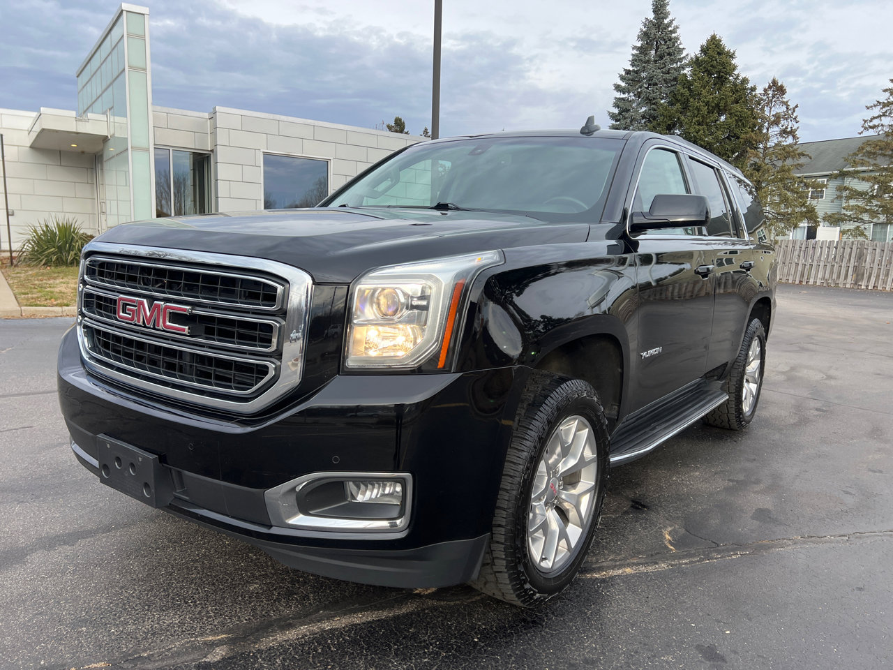 Used 2017 GMC Yukon SLE w/ SLE Value Package