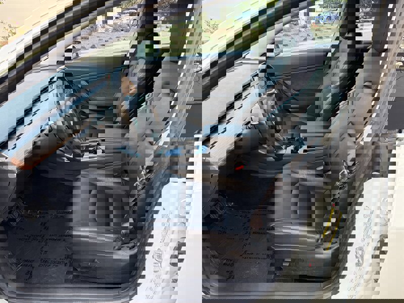 Used 2018 Tesla Model 3 Long Range image 15