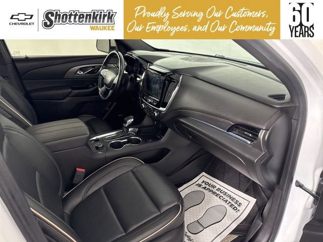 Used 2023 Chevrolet Traverse Premier image 17