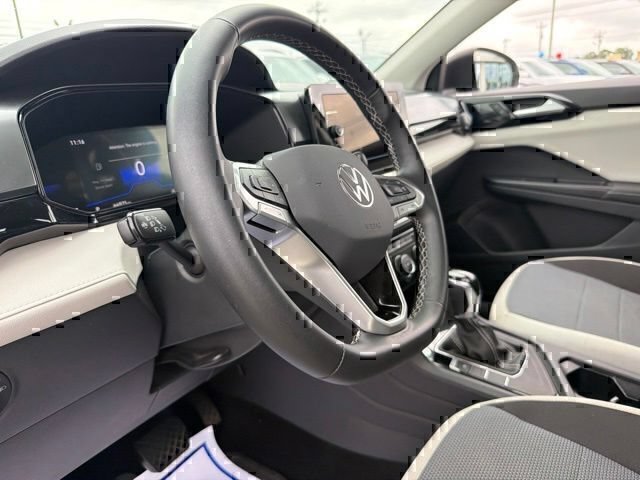 Used 2025 Volkswagen Taos S FWD image 9