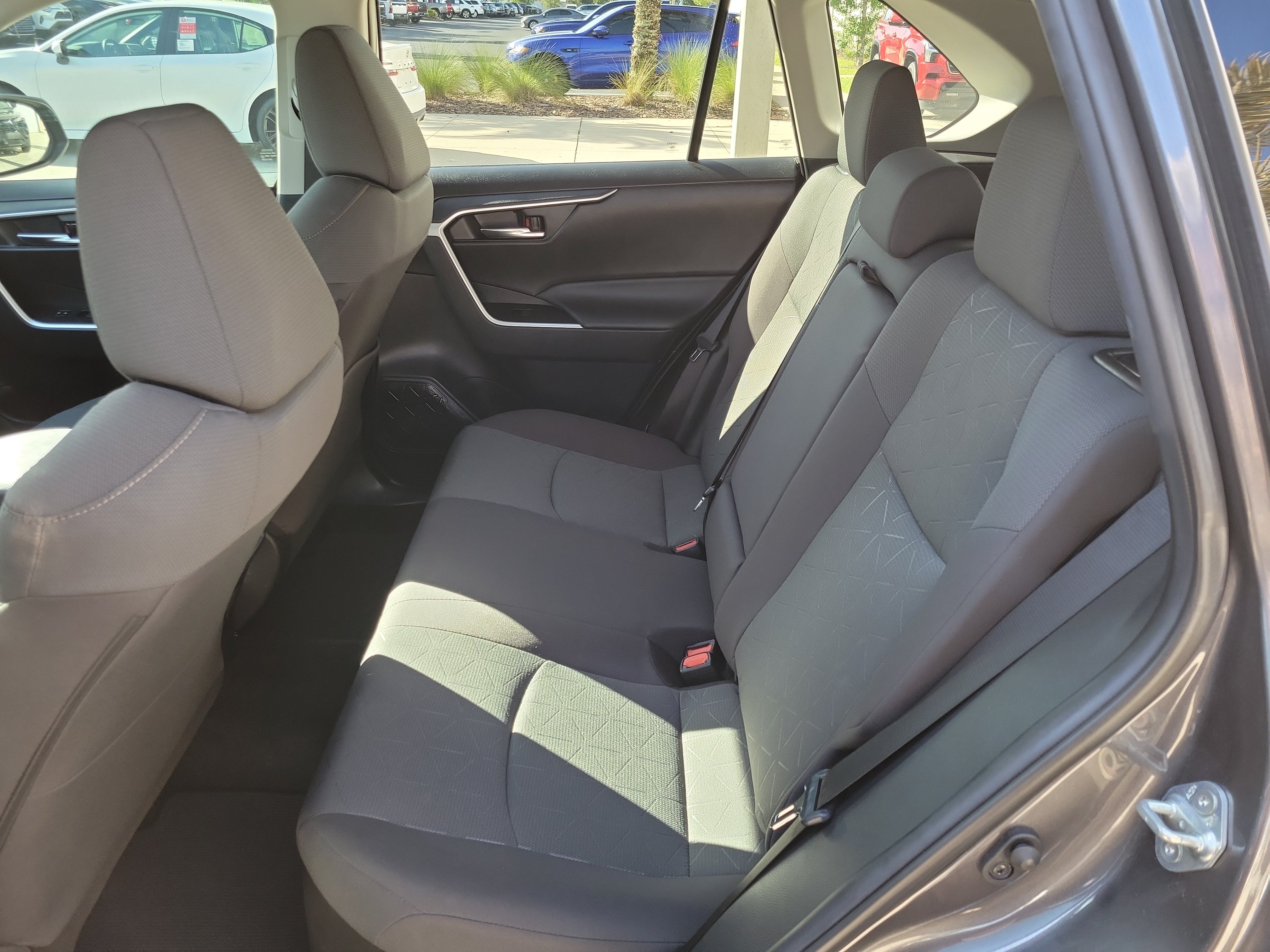 Used 2021 Toyota RAV4 XLE AWD/4WD image 27
