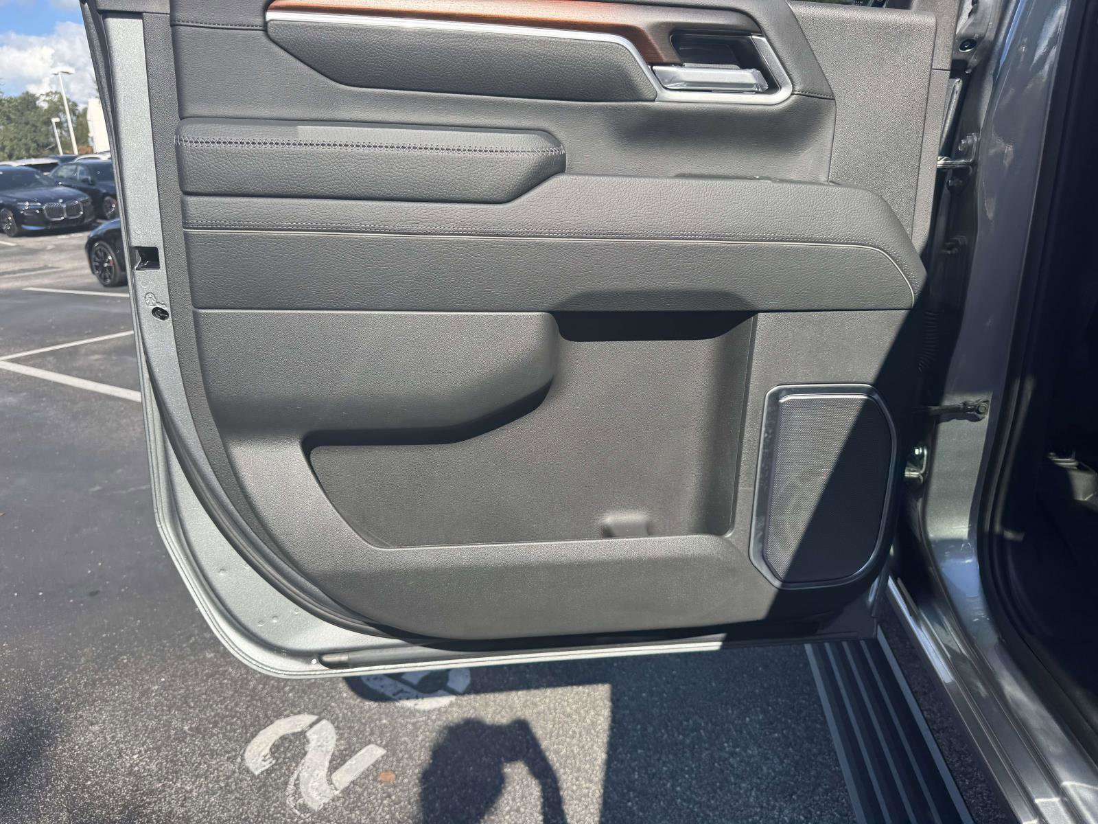 Used 2025 GMC Sierra 2500 Denali w/ Denali Reserve Package image 14