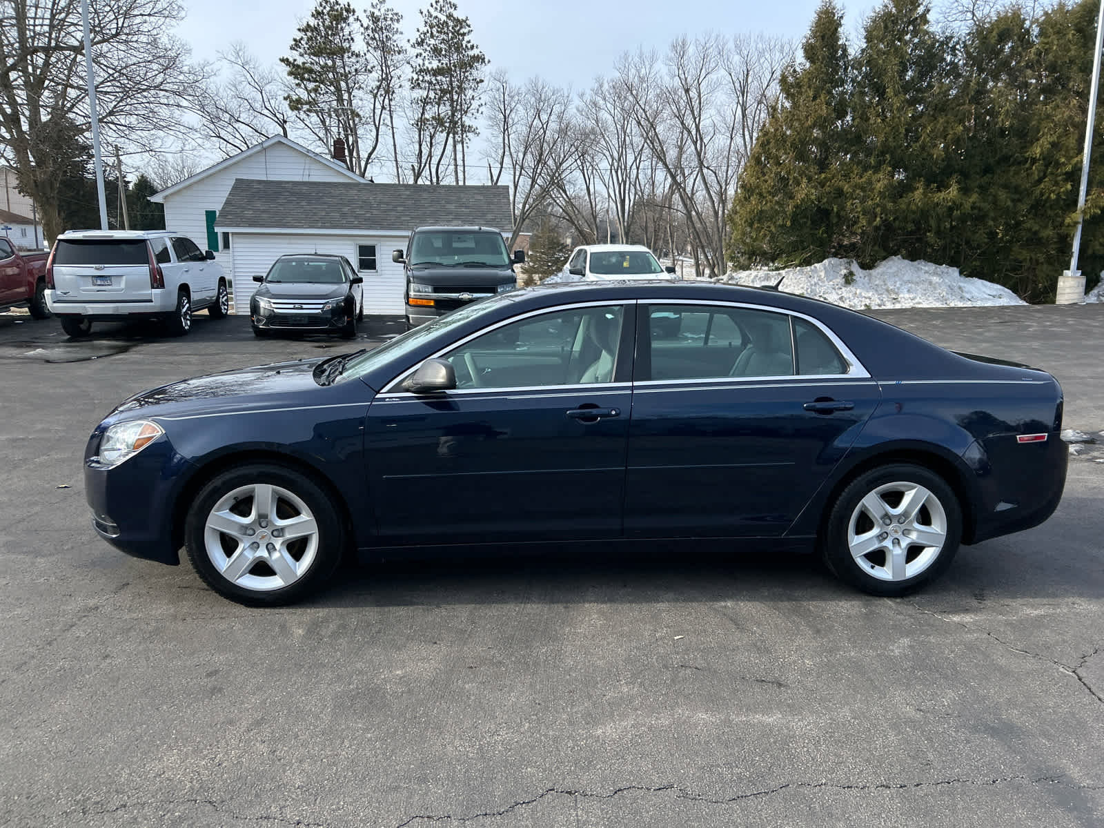 Used 2010 Chevrolet Malibu LS image 6