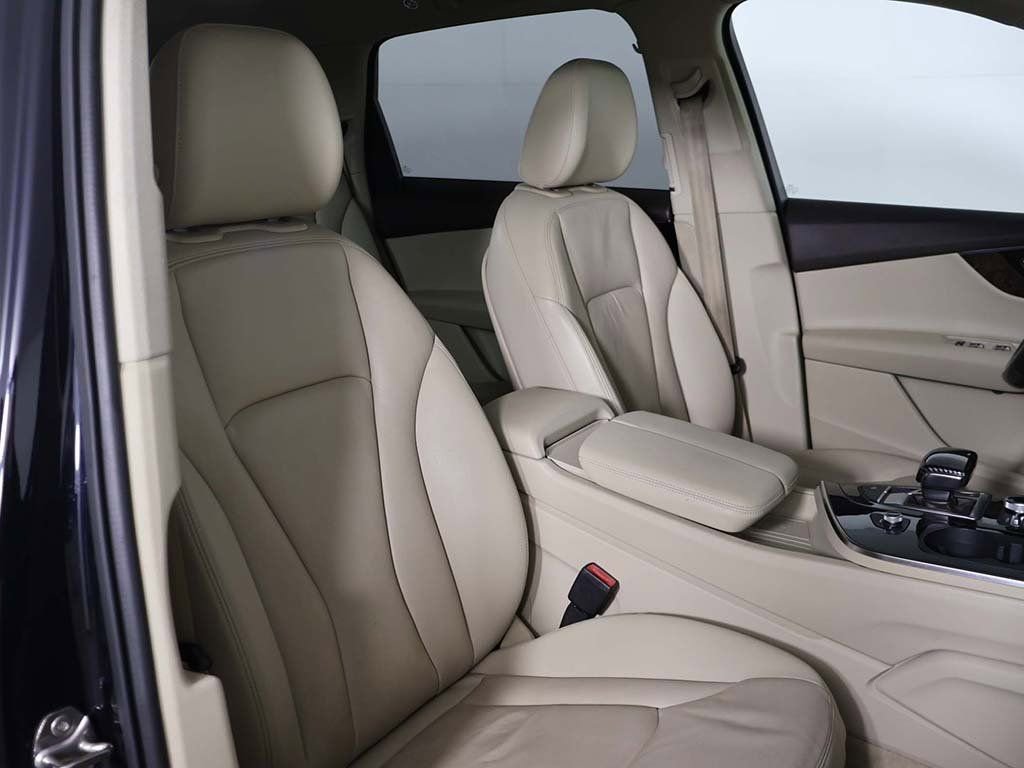 Used 2017 Audi Q7 3.0T Premium Plus w/ Premium Plus Package image 31