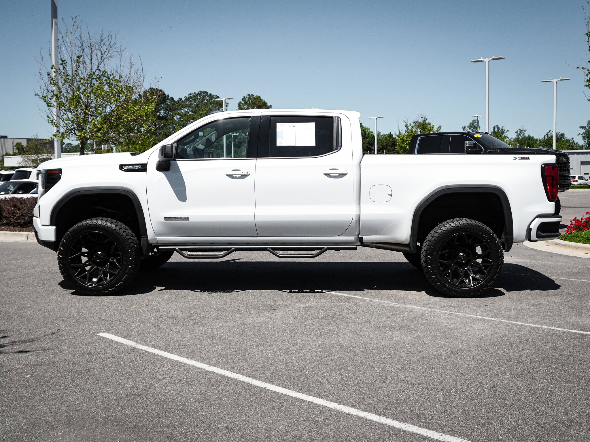 Used 2024 GMC Sierra 1500 Elevation w/ X31 Off-Road Package AWD/4WD image 6