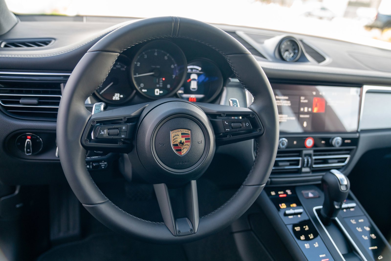 New 2026 Porsche Macan AWD/4WD image 13