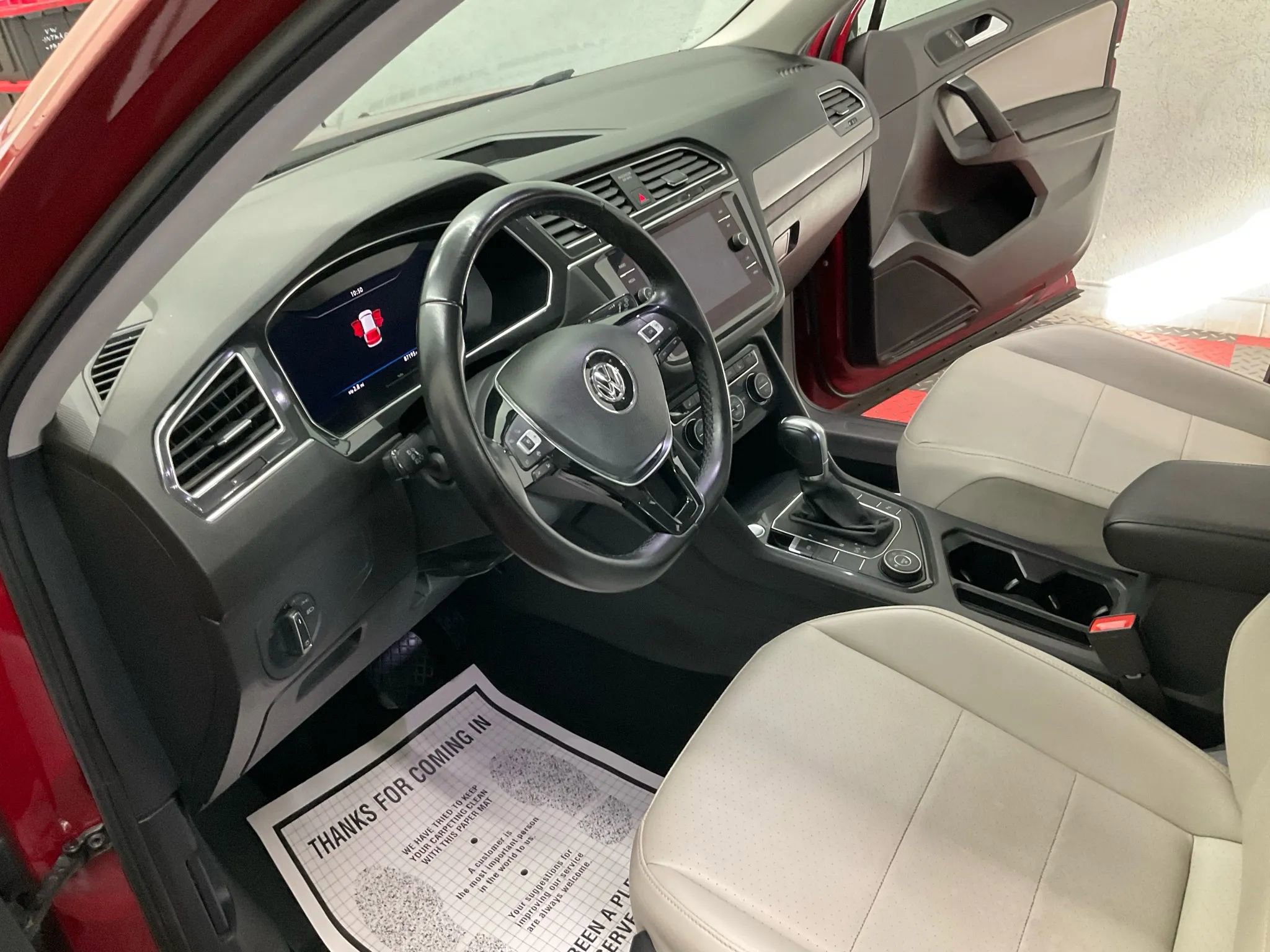 Used 2019 Volkswagen Tiguan SEL image 16