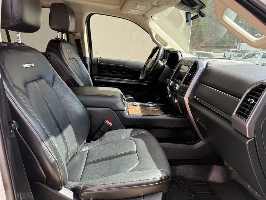 Used 2019 Ford Expedition Platinum AWD/4WD image 4