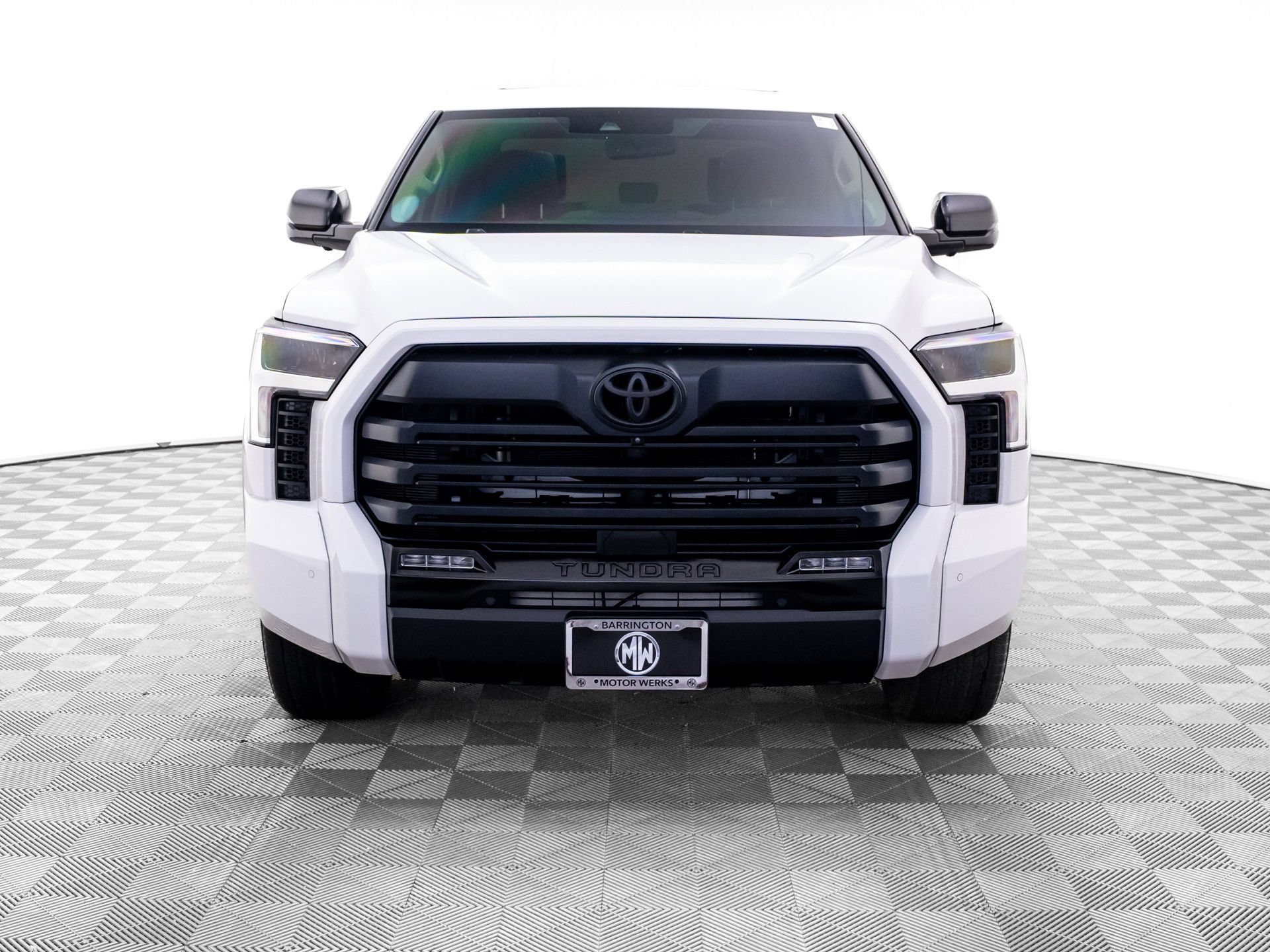 Used 2024 Toyota Tundra Limited AWD/4WD image 9